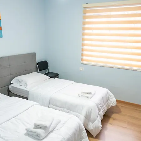 Family - Center Tiran