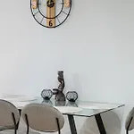 Family - Free Parking Appartement Tirana